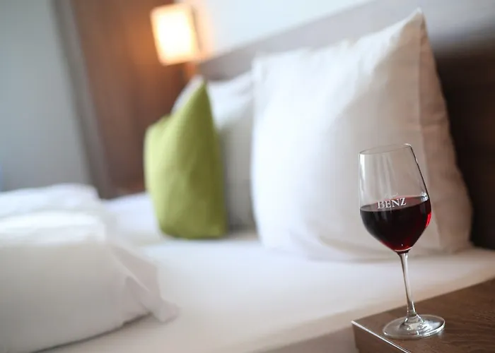 Benz Weingut & Weinhotel Отель Лауда-Кёнигсхофен